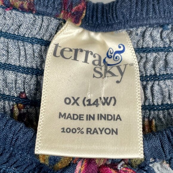 Terra & Sky Flutter Sleeve Blue Floral Blouse Sz 14W Smocked Neck Dark Romantic - Picture 4 of 15